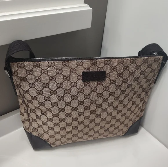🥰 Vintage Y2K Gucci Joy Signature GG Monogram Logo Zip Top Crossbody Bag, Mint! - Picture 3 of 16